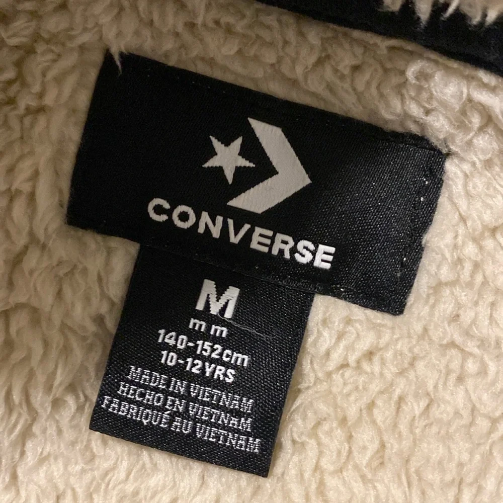 Converse cream black trimmed full zip up fuzzy sherpa cozy jacket coat